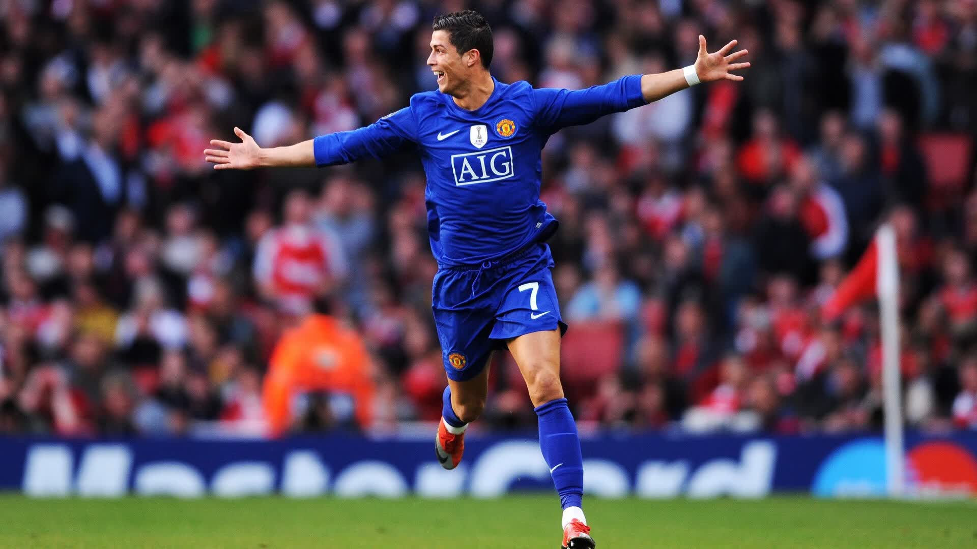 字母哥巴塞罗那惊艳全场,詹姆斯跨界激战曼联30分钟